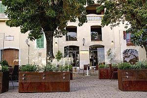 Bar terrace