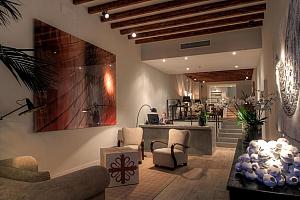 24 hour reception