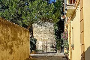 Casa rural, Les Gunyoles, Spain