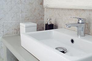 En-suite bathroom
