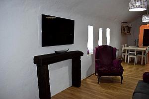 Flat screen television