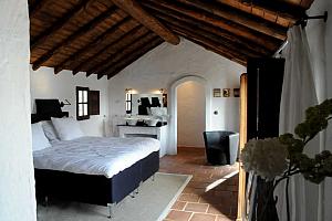 Large double or twin room