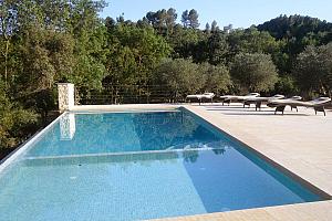 Infinity pool, small country hotel, Figueres
