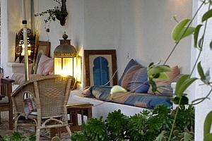 Shady space, hotel in Spain