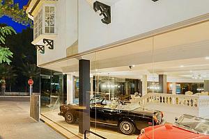 Classic cars, Hotel La Moraleja