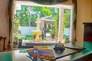 Reception, Hotel Picasso