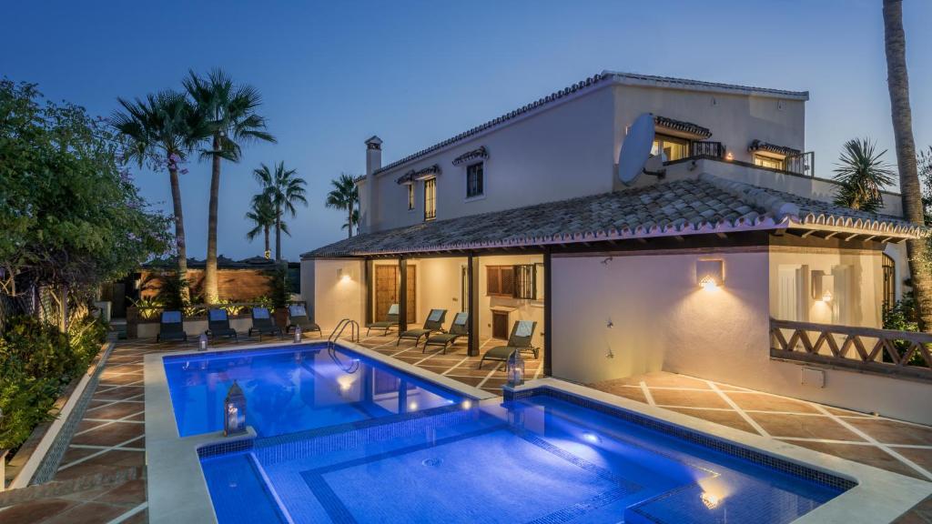 The Residence By The Beach House