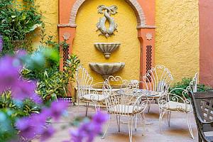Patio, Hotel San Gabriel