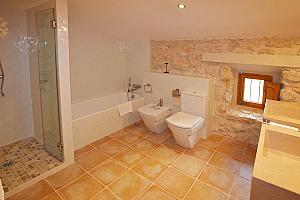 En suite bathroom, Hotel Son Ametler