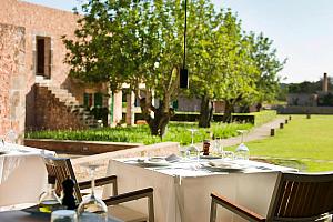 dinner, garden, small hotel, Majorca